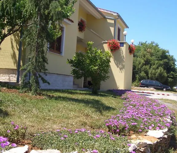 Διαμέρισμα Sara